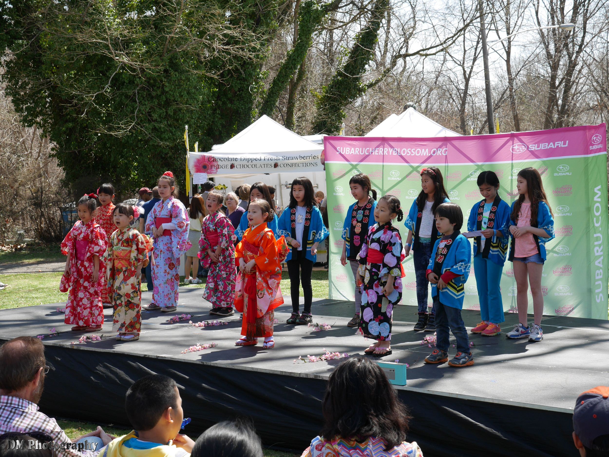 Kids performing at the Kodomo Corner stage